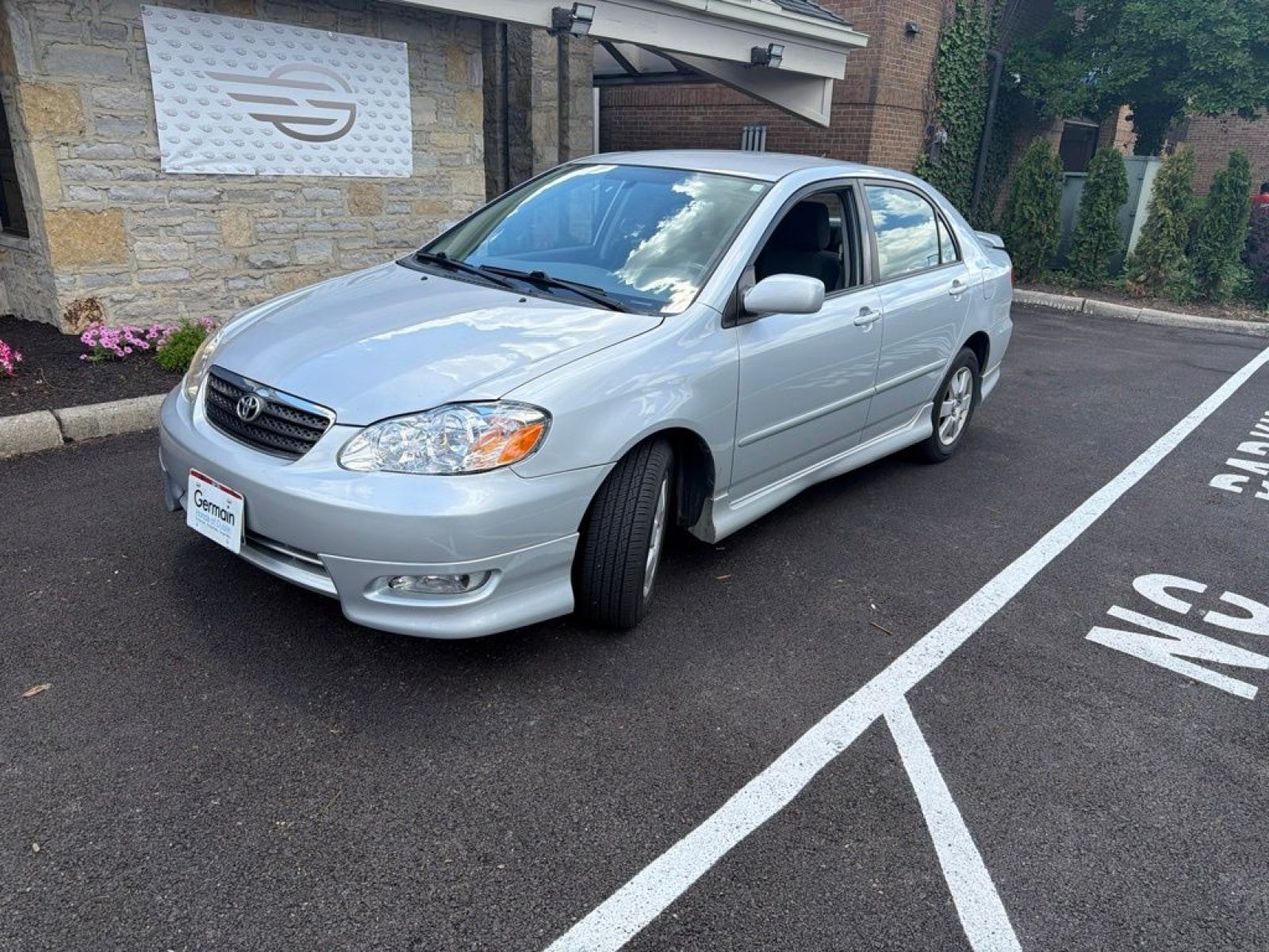 Used 2008 Toyota Corolla CE FWD image 2
