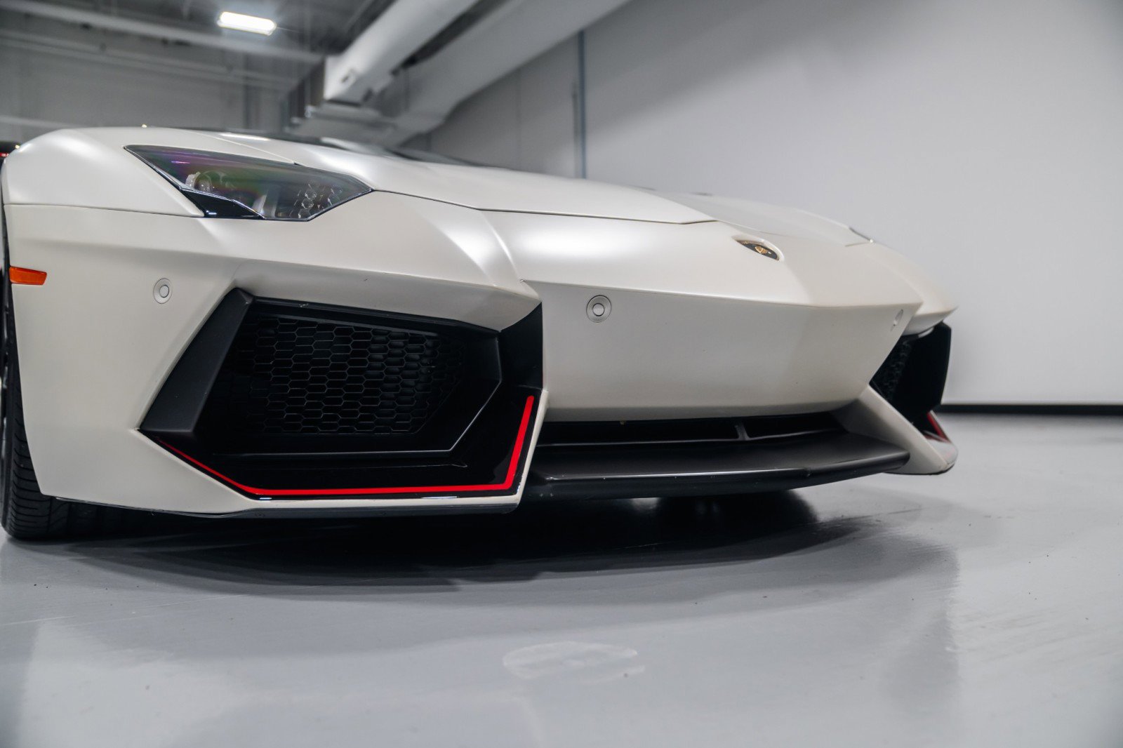 Used 2016 Lamborghini Aventador LP 700-4 image 18