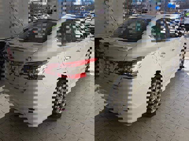 Used 2015 Nissan Sentra SR w/ Navigation Package image 9