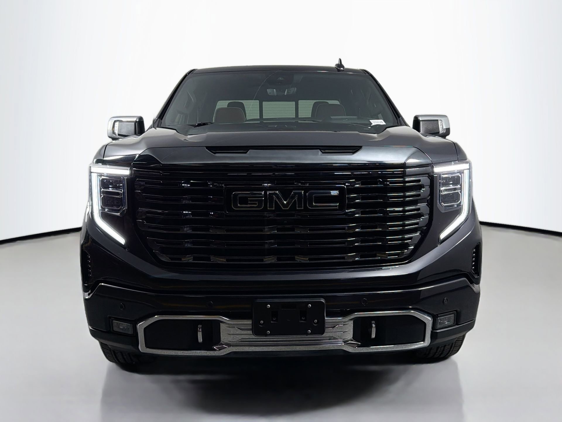 Used 2023 GMC Sierra 1500 Denali Ultimate image 2