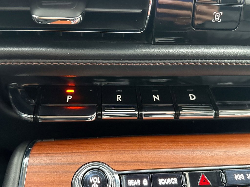 Used 2020 Lincoln Aviator Reserve w/ Equipment Group 202A image 22