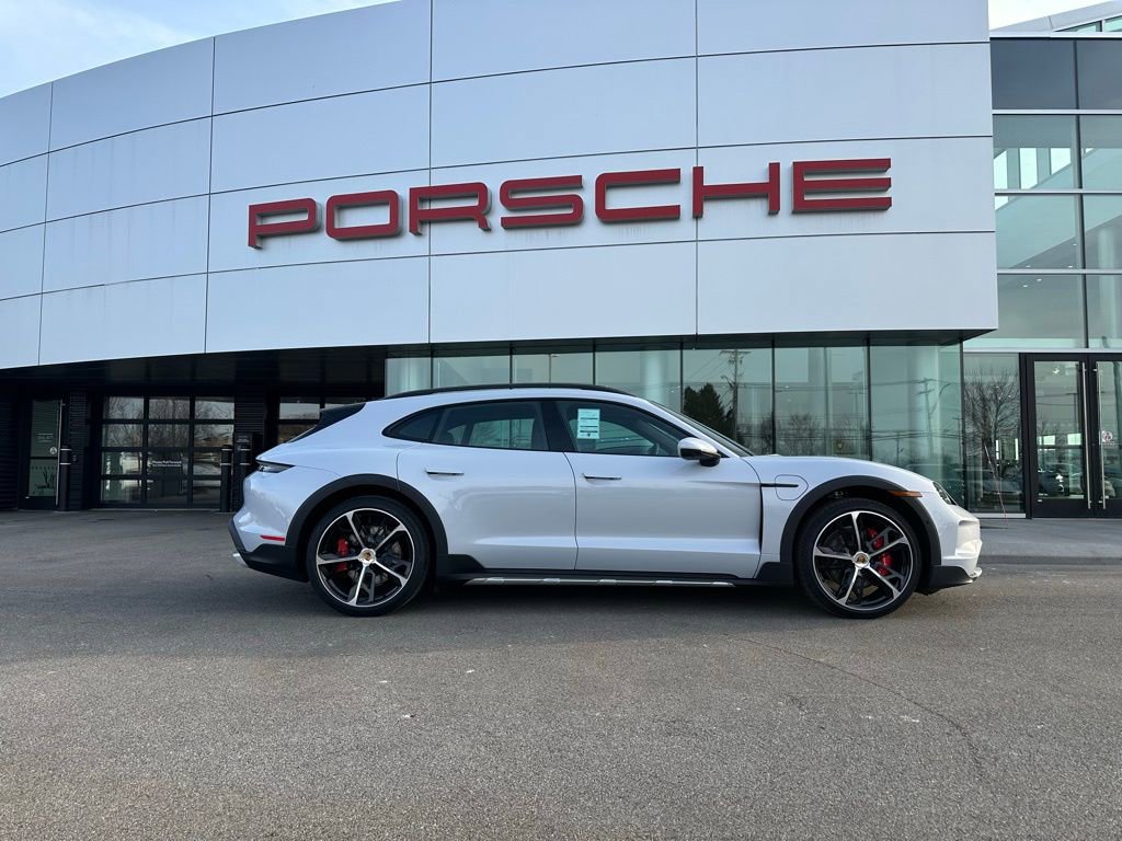 New 2025 Porsche Taycan 4S image 10