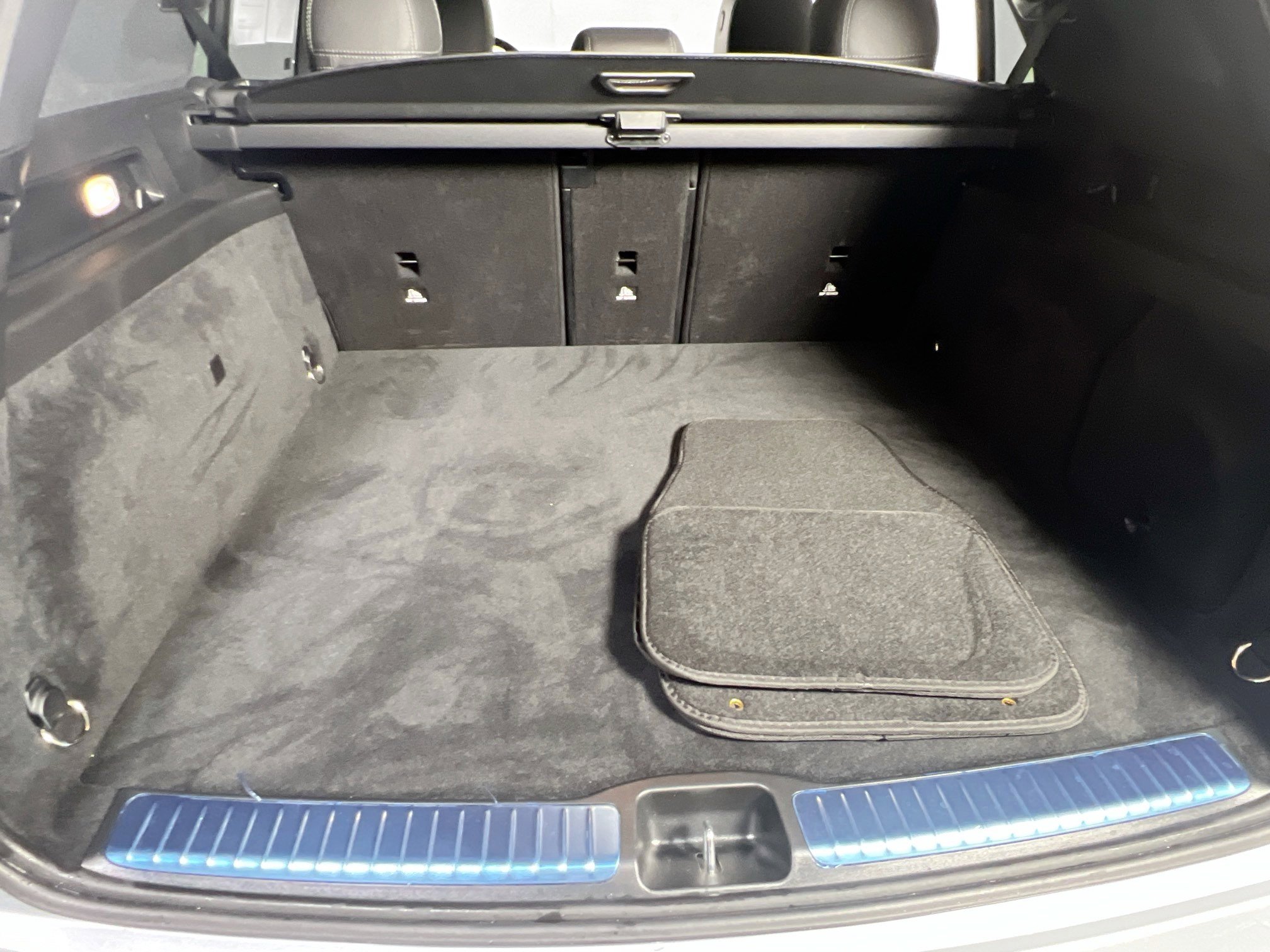 Used 2025 Mercedes-Benz GLE 450e 4MATIC image 26