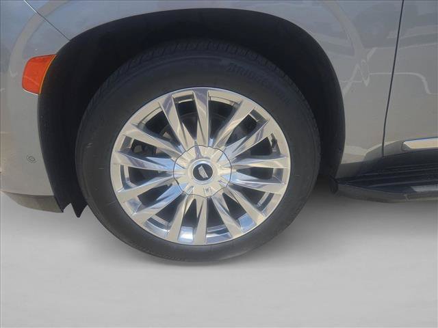 Used 2024 Cadillac Escalade Premium Luxury w/ Performance Package AWD/4WD image 24