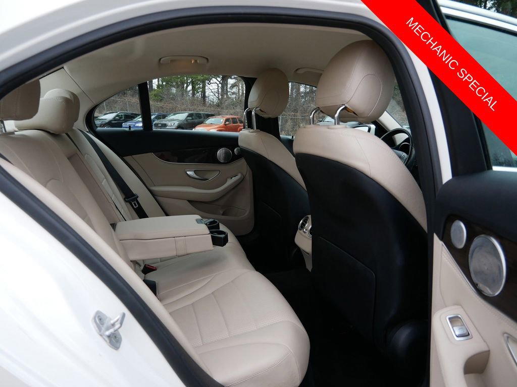 Used 2015 Mercedes-Benz C 300 4MATIC Sedan image 9