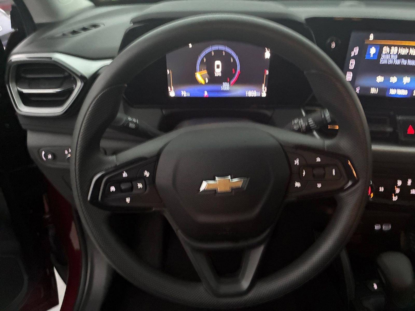 Used 2025 Chevrolet TrailBlazer LT image 25