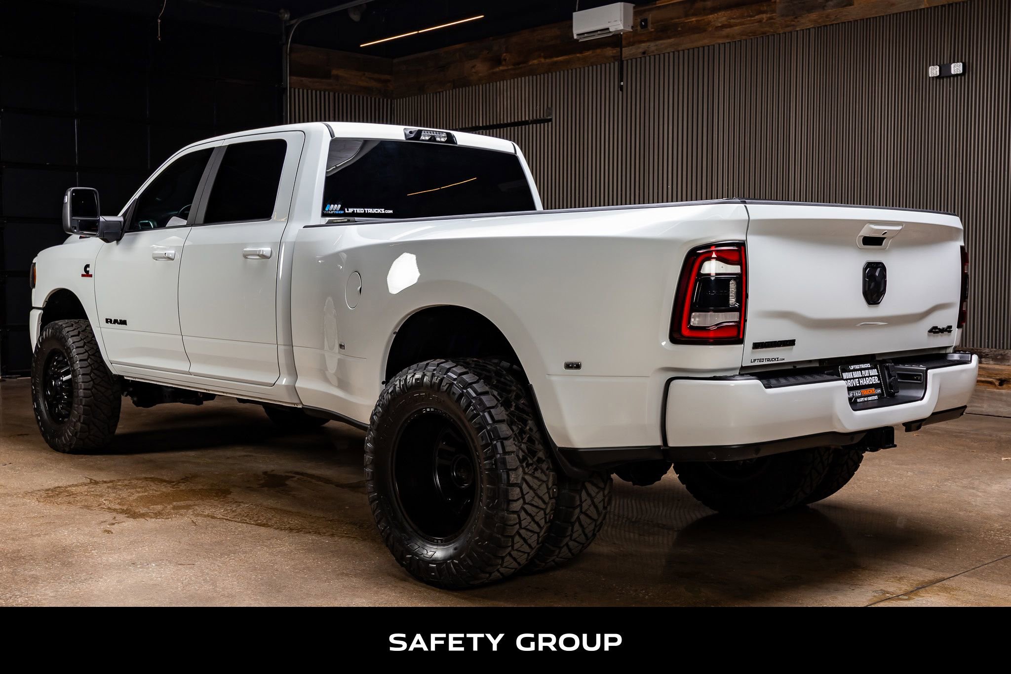 Used 2024 RAM 3500 Big Horn w/ Night Edition image 7