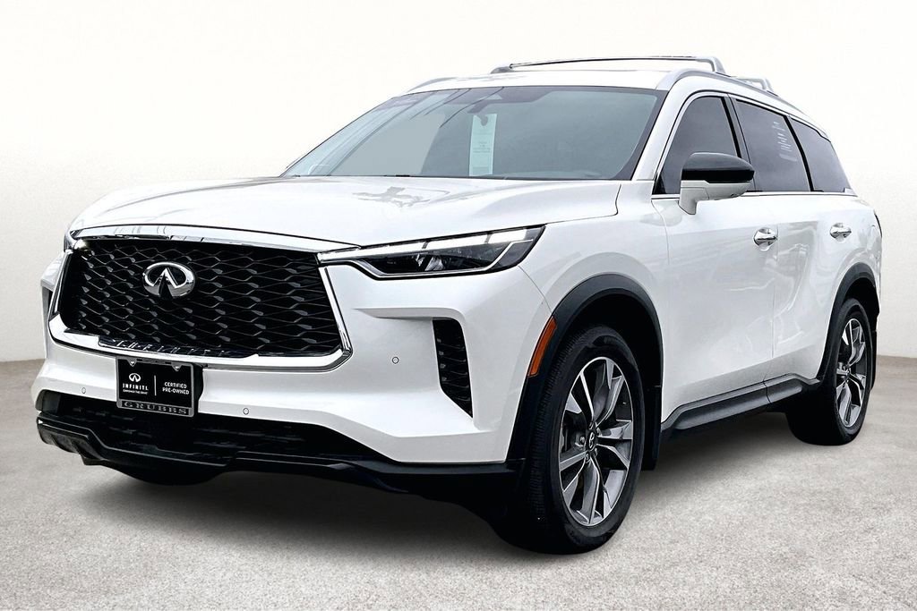 Certified 2025 INFINITI QX60 Luxe w/ Vision Package image 16