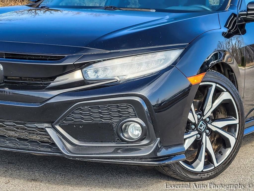 Used 2018 Honda Civic Sport Touring image 3