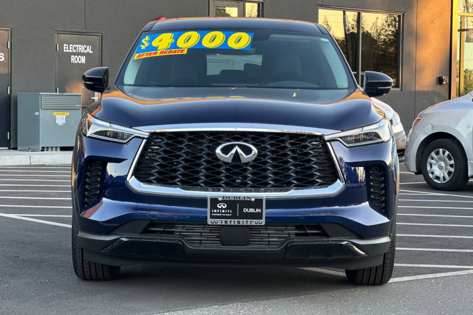Certified 2025 INFINITI QX60 Pure image 8