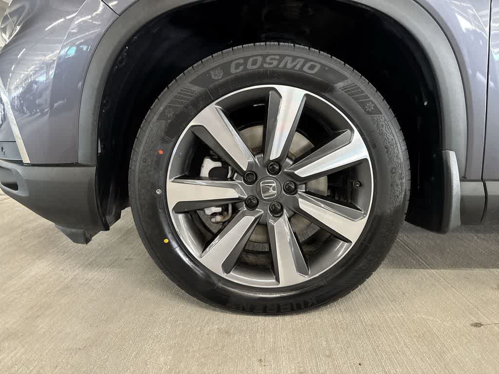 Used 2024 Honda Pilot Touring image 10