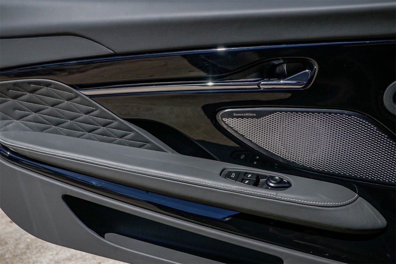 Used 2024 Aston Martin DB12 Coupe image 26