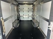 Used 2024 Chevrolet Brightdrop 600 w/ Commercial Equipment Package AWD/4WD image 9