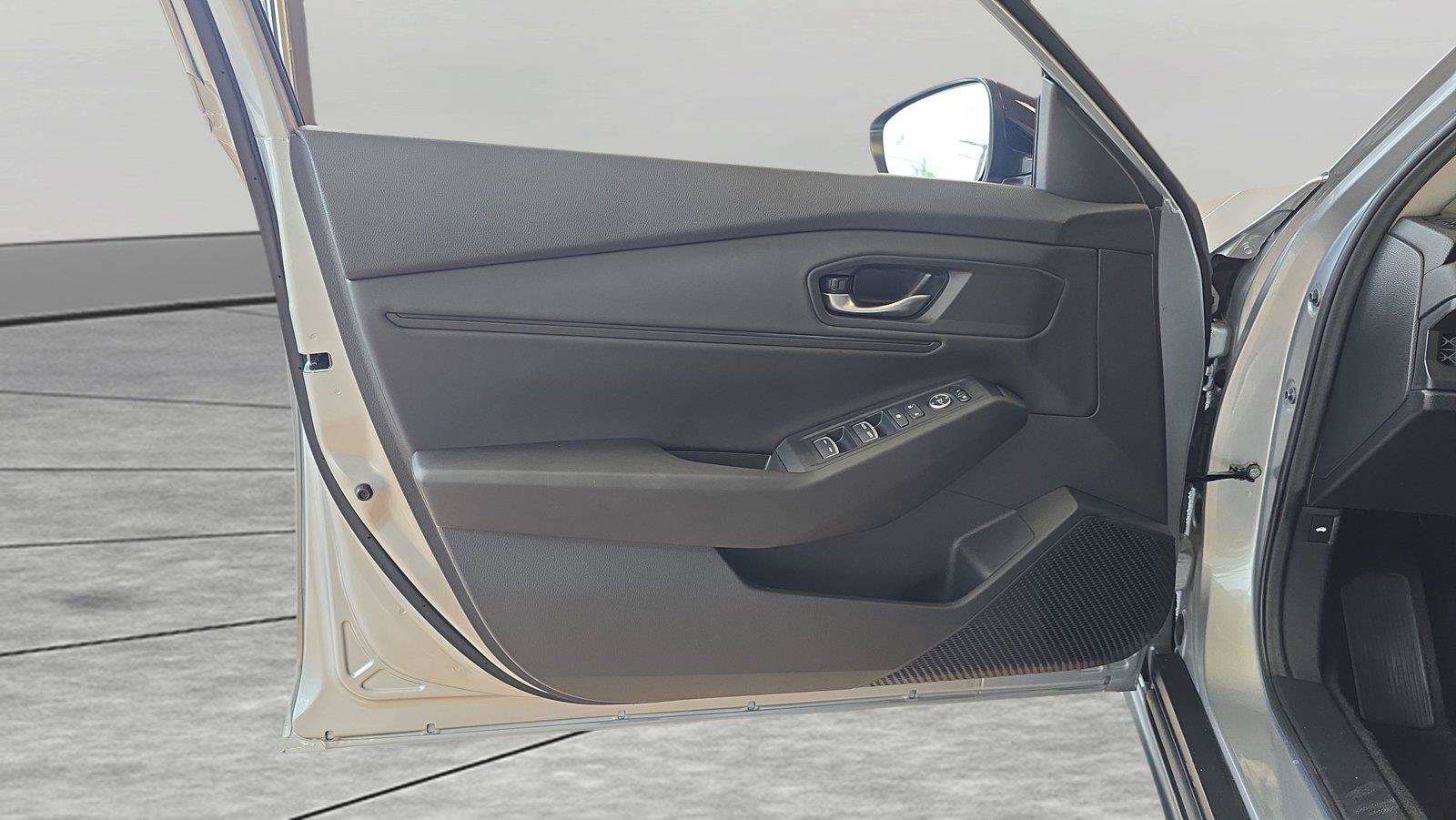 Used 2025 Honda Accord SE image 12