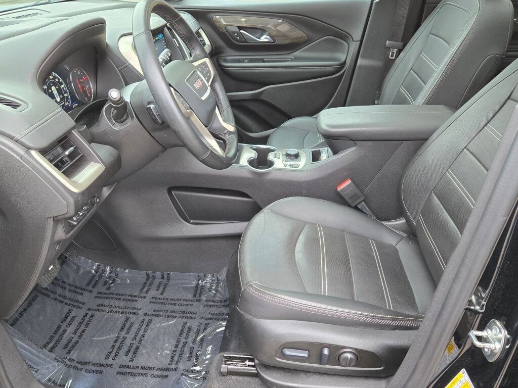 Used 2024 GMC Terrain Denali w/ Denali Premium Package image 19