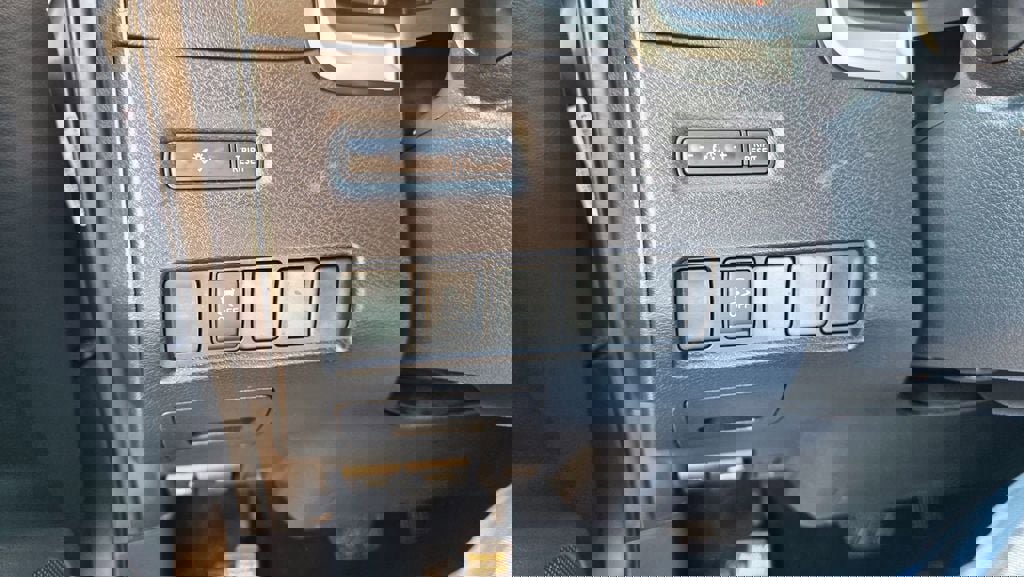 Used 2016 Nissan Murano S image 20