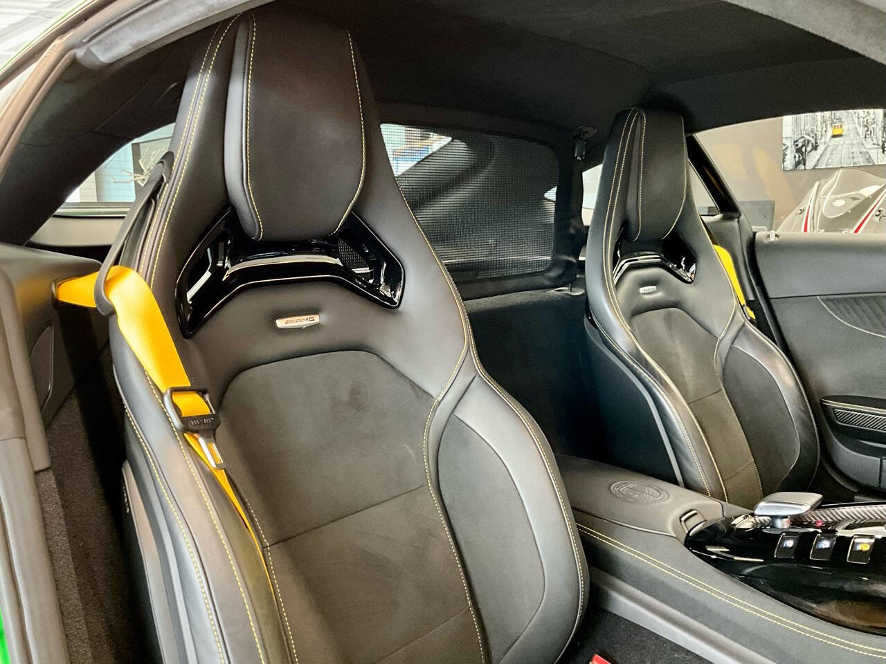 Used 2020 Mercedes-Benz AMG GT R image 31