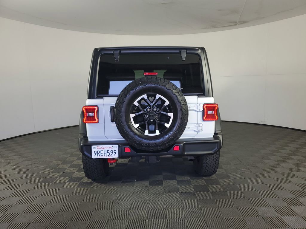 Used 2025 Jeep Wrangler Unlimited Rubicon AWD/4WD image 5