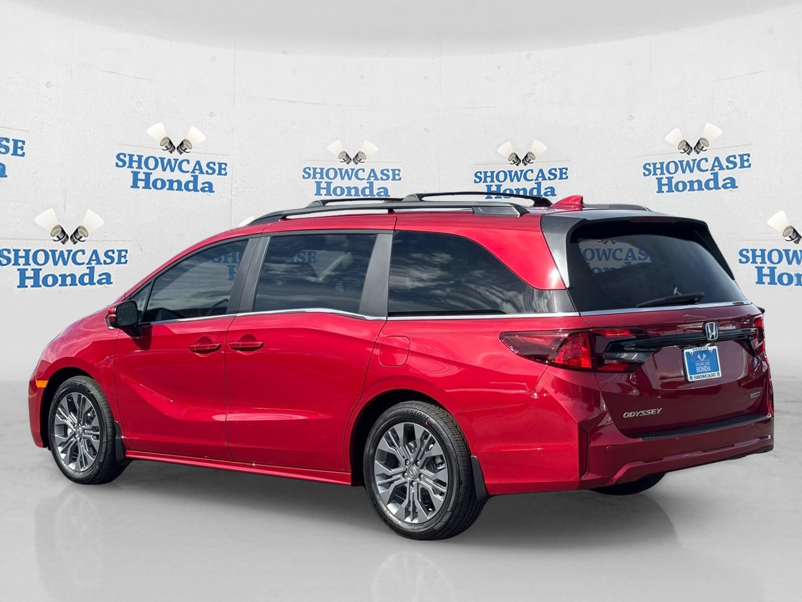 New 2026 Honda Odyssey Touring image 2
