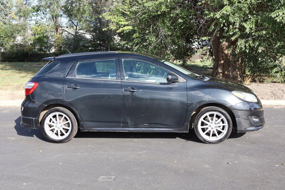 Used 2010 Toyota Matrix image 3