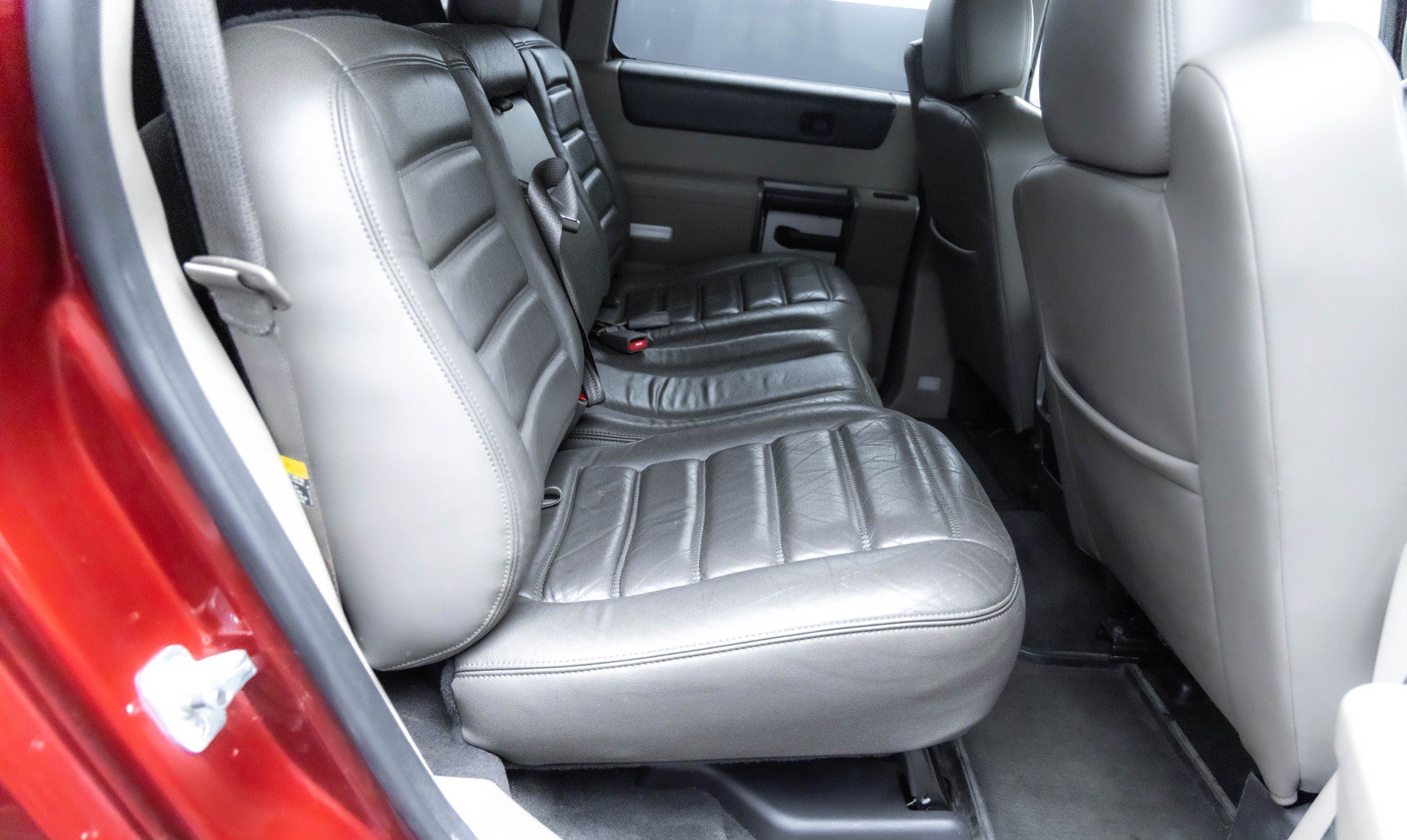 Used 2003 HUMMER H2 Luxury w/ Preferred Equipment Group image 6