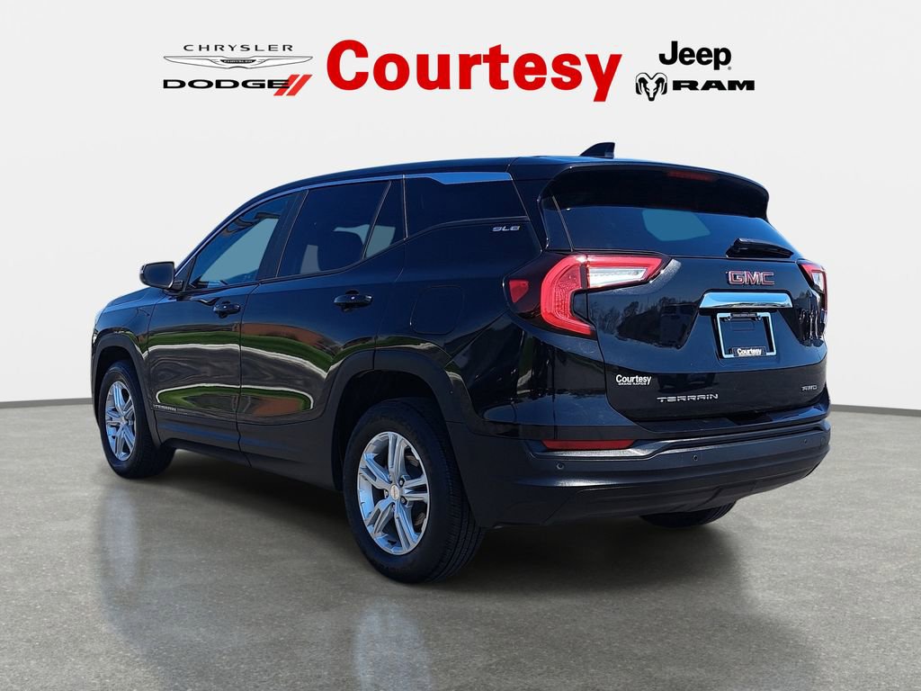 Used 2023 GMC Terrain SLE AWD/4WD image 7