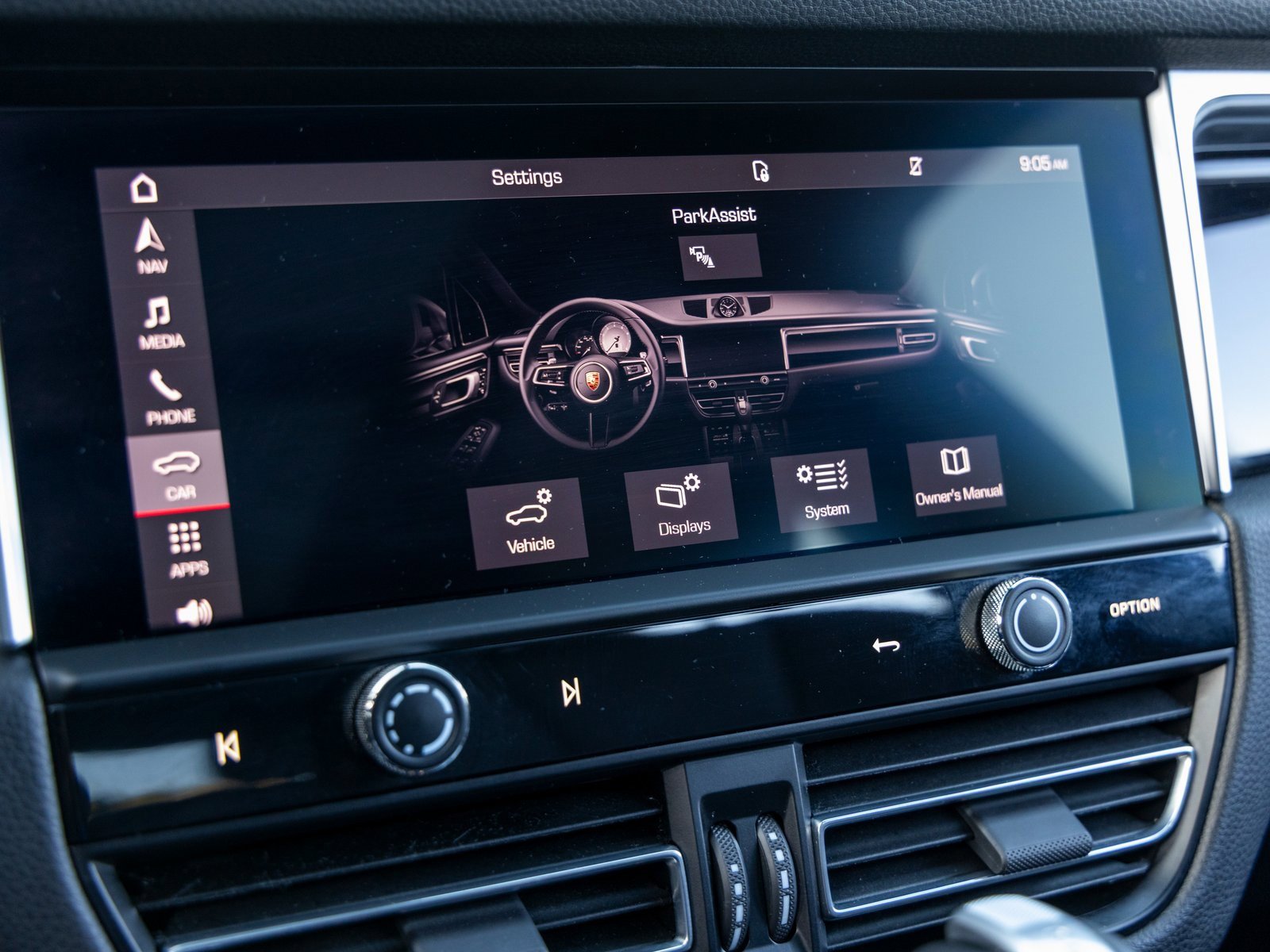 Certified 2023 Porsche Macan image 34