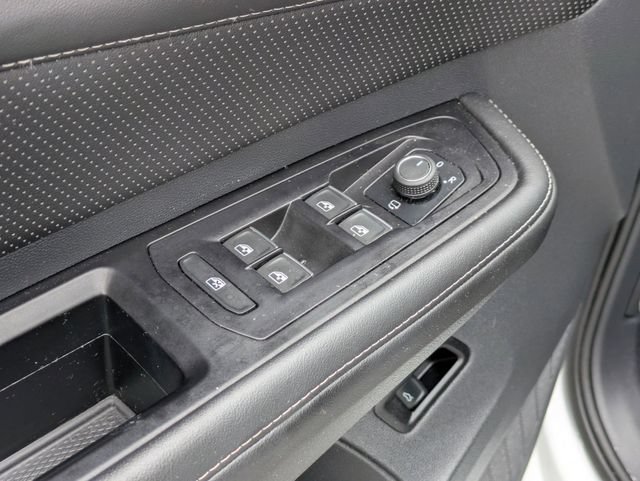 Used 2025 Volkswagen Atlas SEL Premium R-Line AWD/4WD image 13