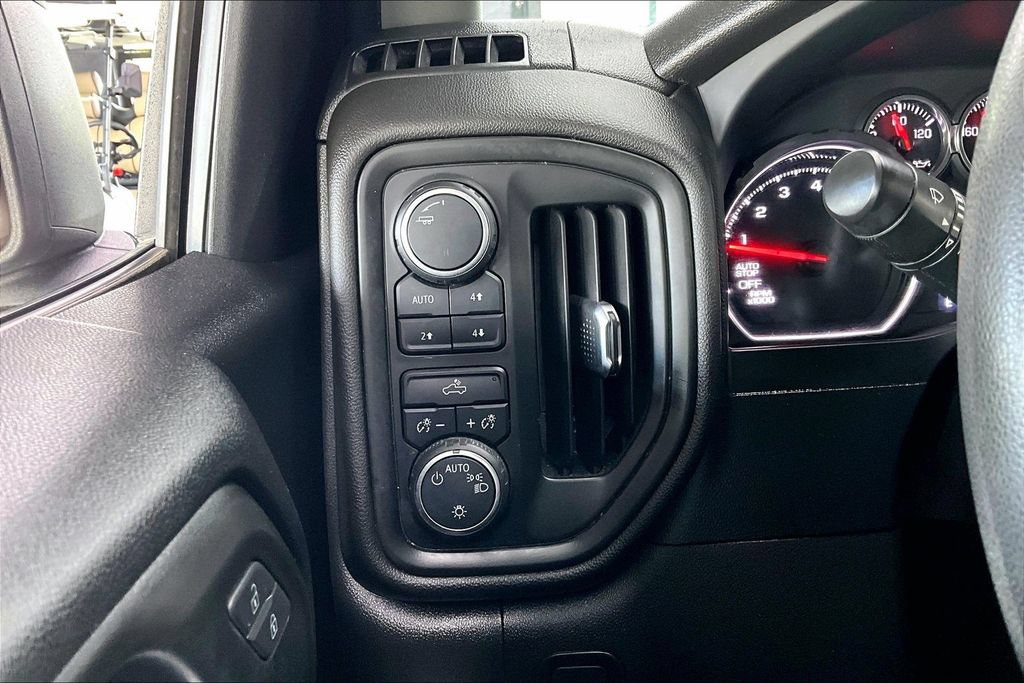 Used 2022 Chevrolet Silverado 1500 Custom Trail Boss w/ Safety Confidence Package AWD/4WD image 15