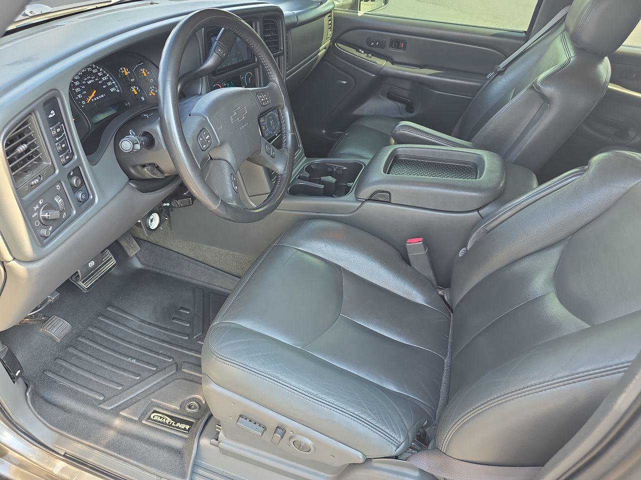 Used 2006 Chevrolet Silverado 2500 LT w/ Heavy-Duty Power Package AWD/4WD image 4