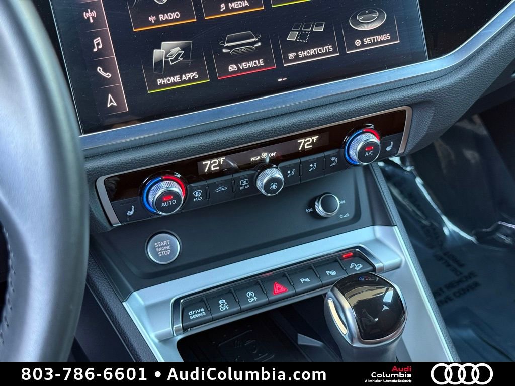 Used 2019 Audi Q3 2.0T Prestige w/ Prestige Package image 36