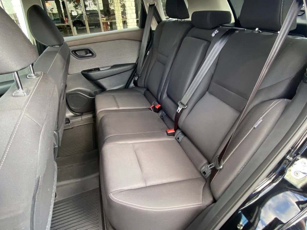Used 2023 Nissan Rogue S AWD/4WD image 40