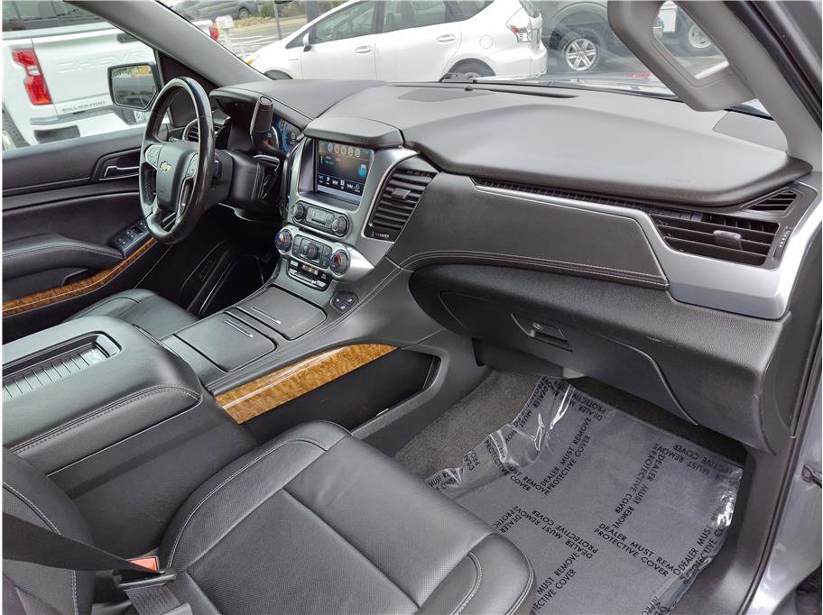 Used 2018 Chevrolet Suburban Premier image 15