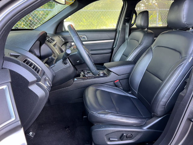 Certified 2019 Ford Explorer XLT w/ Equipment Group 202A AWD/4WD image 4