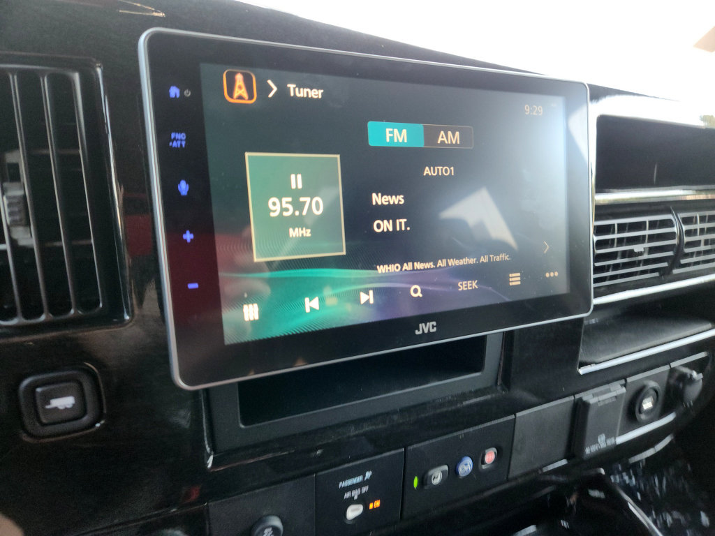Used 2023 Chevrolet Express 2500 RWD image 45