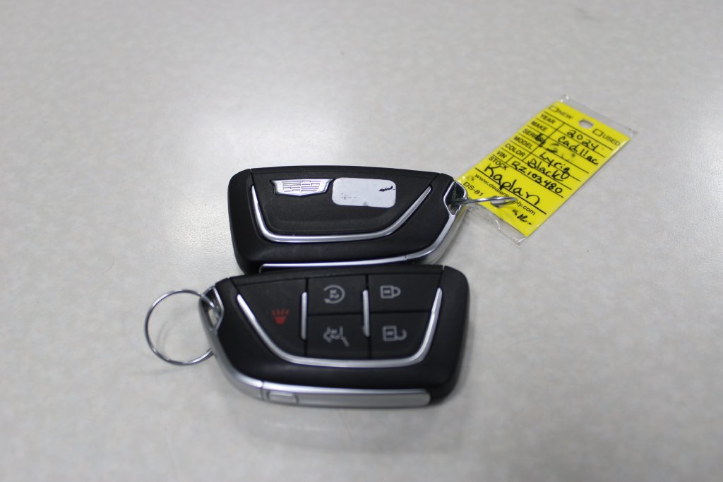 Used 2024 Cadillac Lyriq Tech w/ Driver Assist Package AWD/4WD image 39