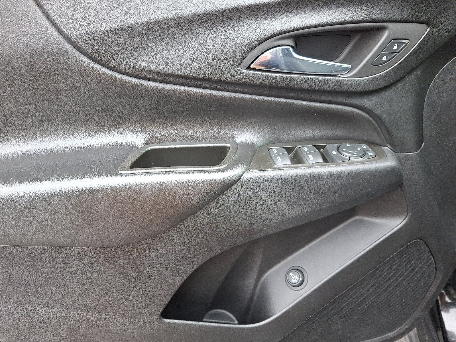 Used 2022 Chevrolet Equinox LT image 12