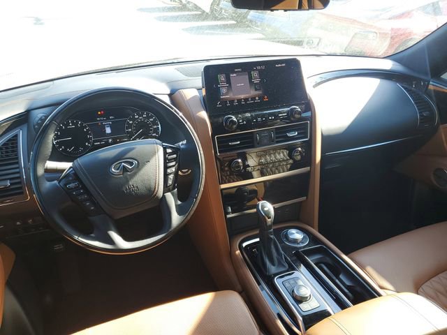 Used 2024 INFINITI QX80 Sensory image 10