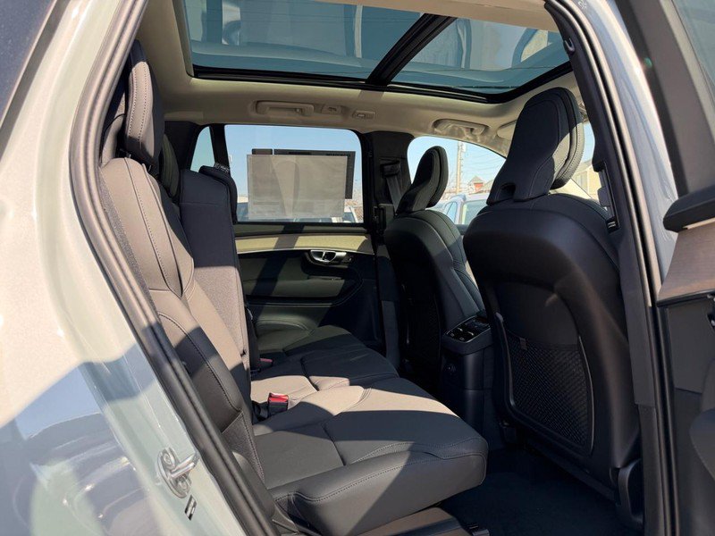 New 2026 Volvo XC90 T8 Plus w/ Protection Package AWD/4WD image 5
