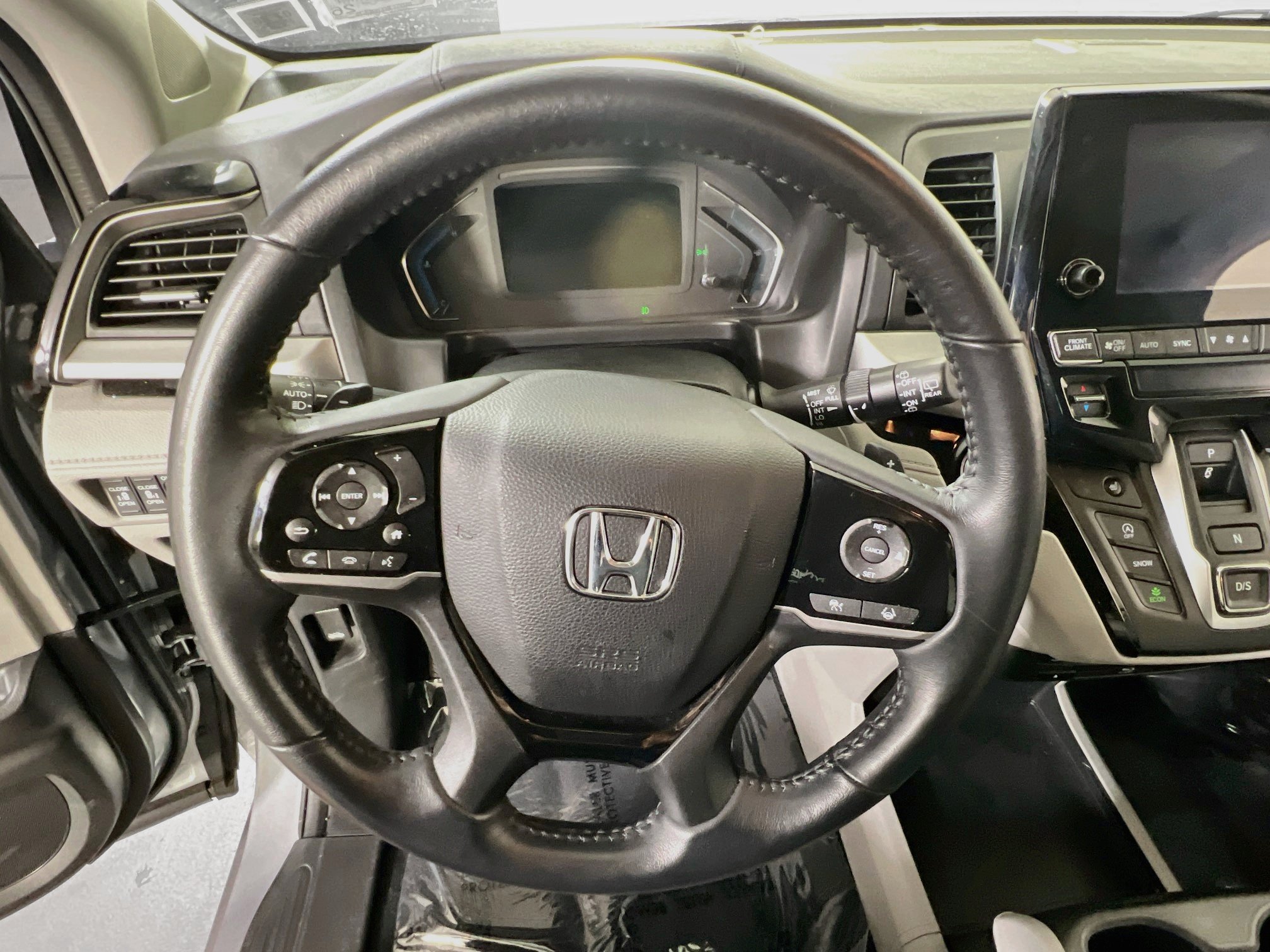 Used 2023 Honda Odyssey Touring image 11