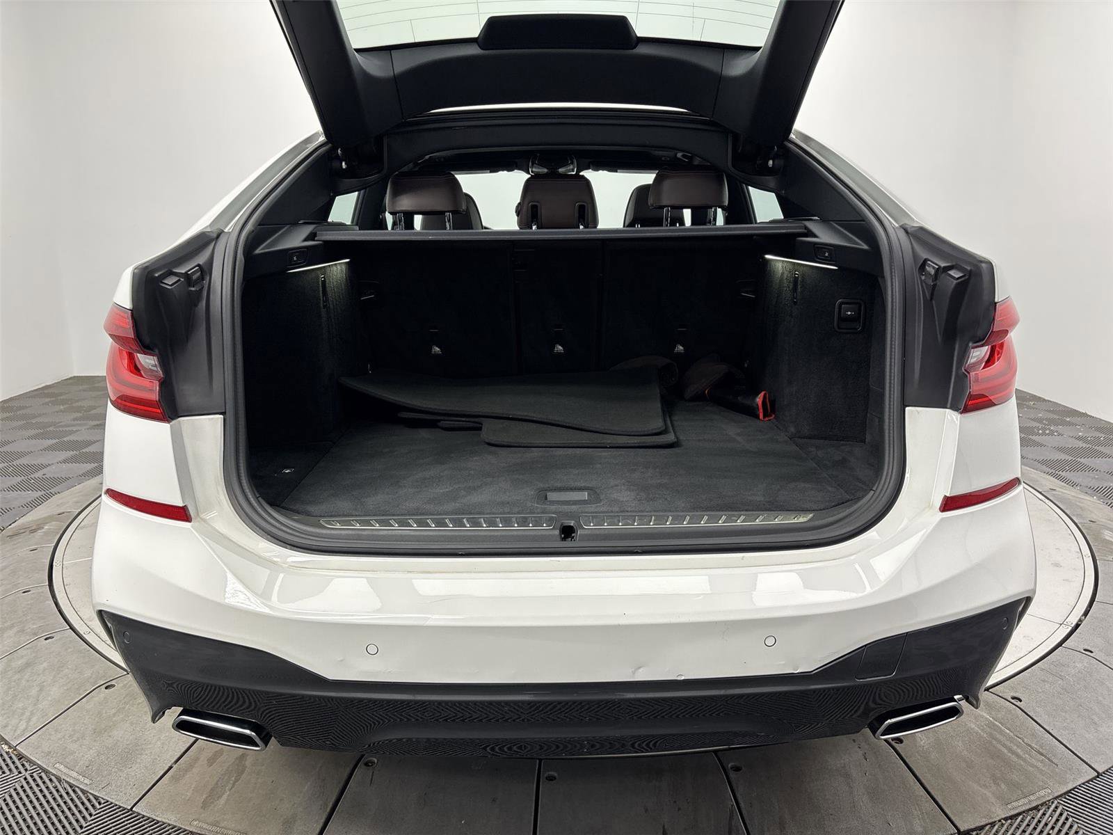 Used 2018 BMW 640i Gran Turismo xDrive AWD/4WD image 21