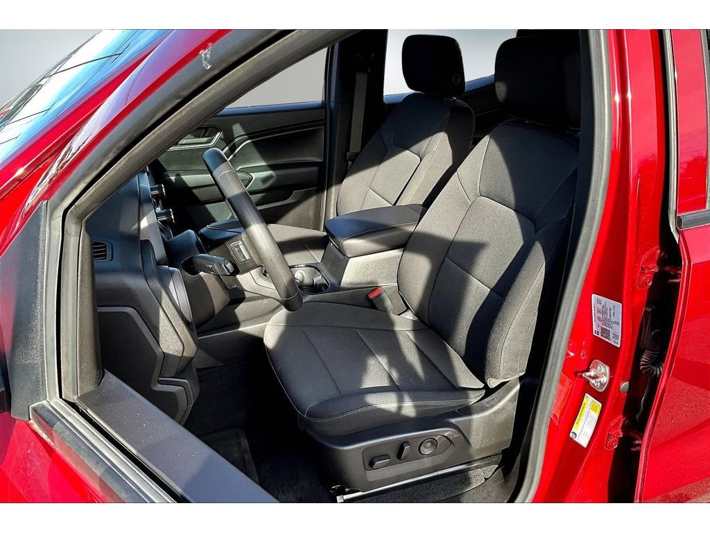 Used 2024 Chevrolet Colorado Trail Boss w/ Technology Package image 21