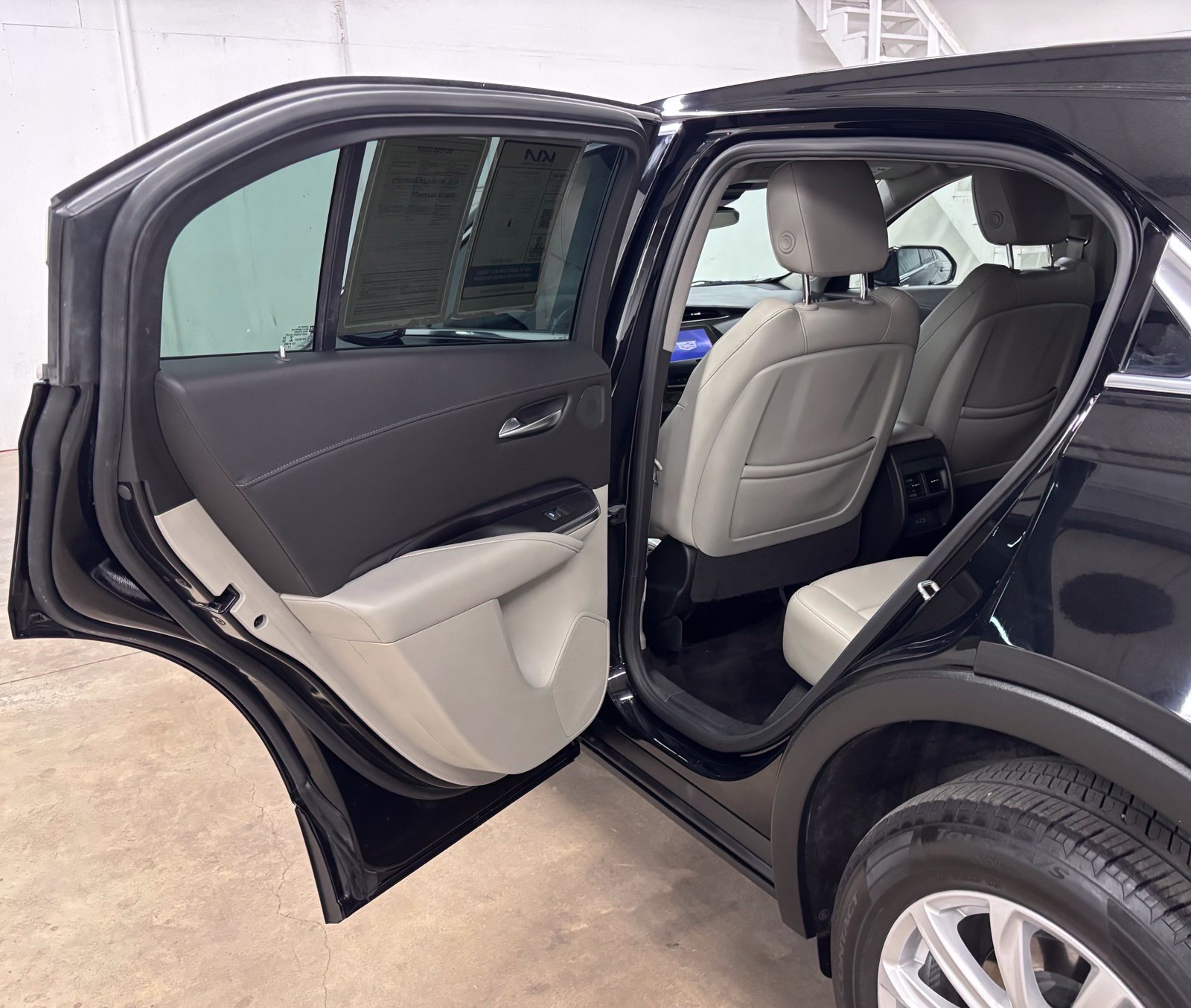 Used 2023 Cadillac XT4 Luxury FWD image 23