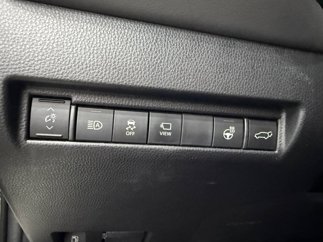 Used 2021 Toyota Venza Limited AWD/4WD image 22