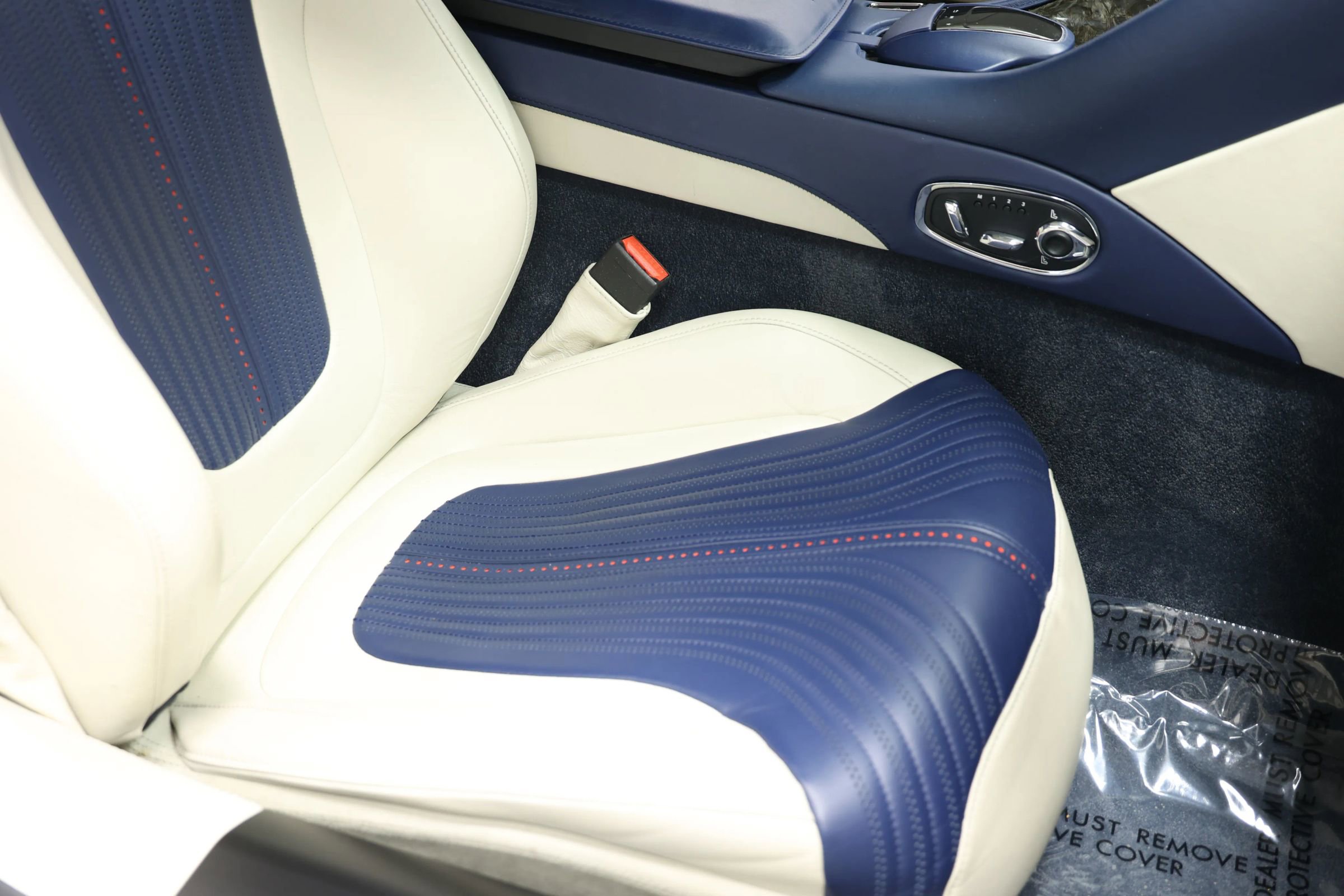 Used 2017 Aston Martin DB11 V12 image 88
