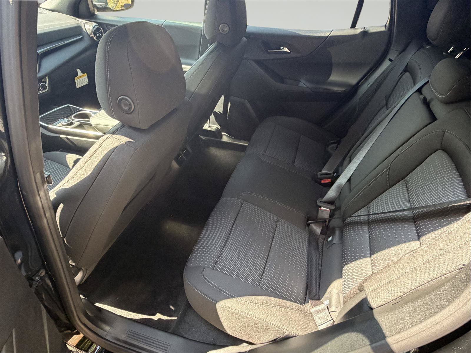 New 2027 Chevrolet Equinox LT FWD image 7