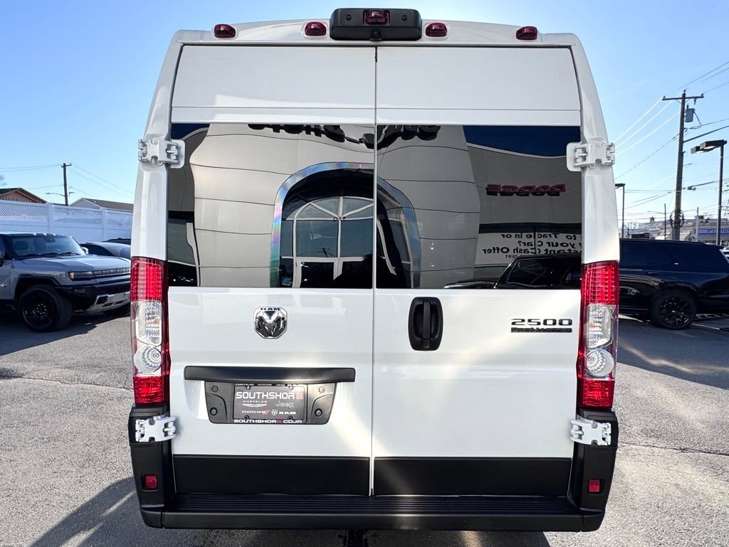 Used 2025 RAM ProMaster 2500 w/ Crew Van Package image 6