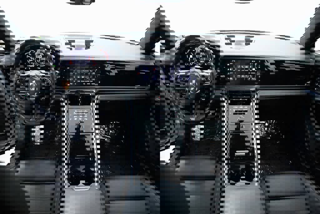 Certified 2024 Porsche Panamera 4 image 13