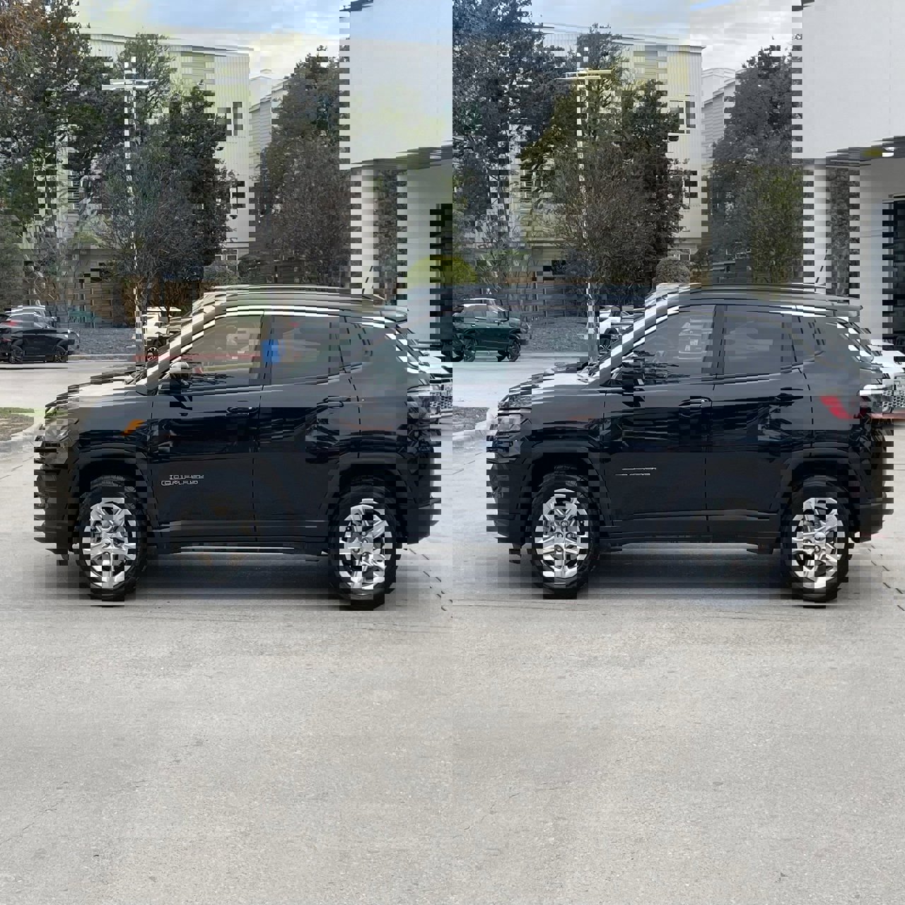 Used 2024 Jeep Compass Latitude w/ Altitude Special Edition image 3