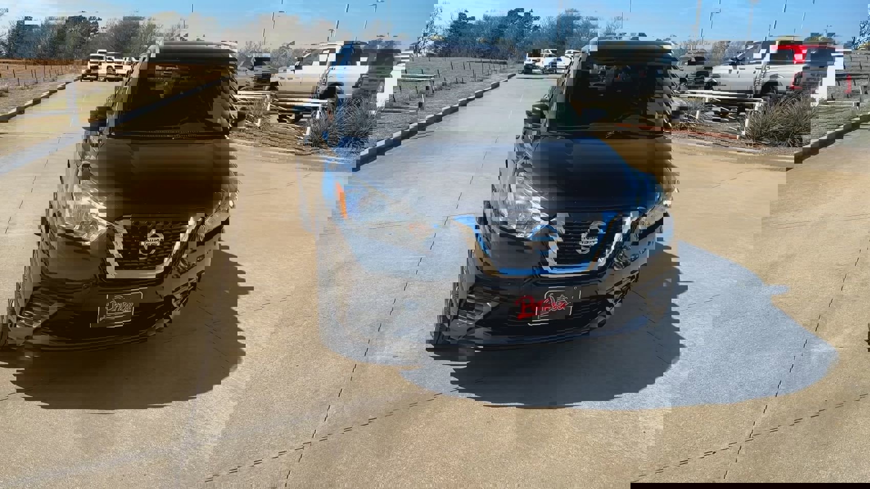 Used 2019 Nissan Kicks SV image 2